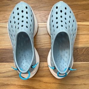 Grey Kane recovery shoes lightly worn size 10 men women 12